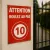 Panneau Attention roulez au pas 10km/h – Panneau danger enfants