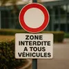 Panneau Interdiction d'Accès aux Véhicules – Zone Privée