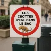 Panneau déjections canines : ramassage obligatoire des crottes