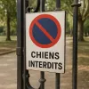 Panneau chiens interdits 120x190mm – Panneau interdit aux chiens