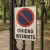 Petit panneau chiens interdits 120×190 mm pour porte