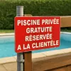 Panneau signalétique Piscine privée gratuite | Accès réservé aux clients