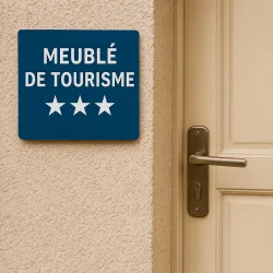 Meublé de tourisme — entrée d'un appartement de location